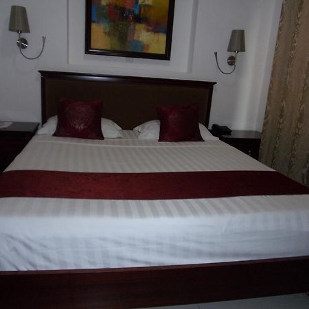 Hotel Residence Flamani Ломе Экстерьер фото