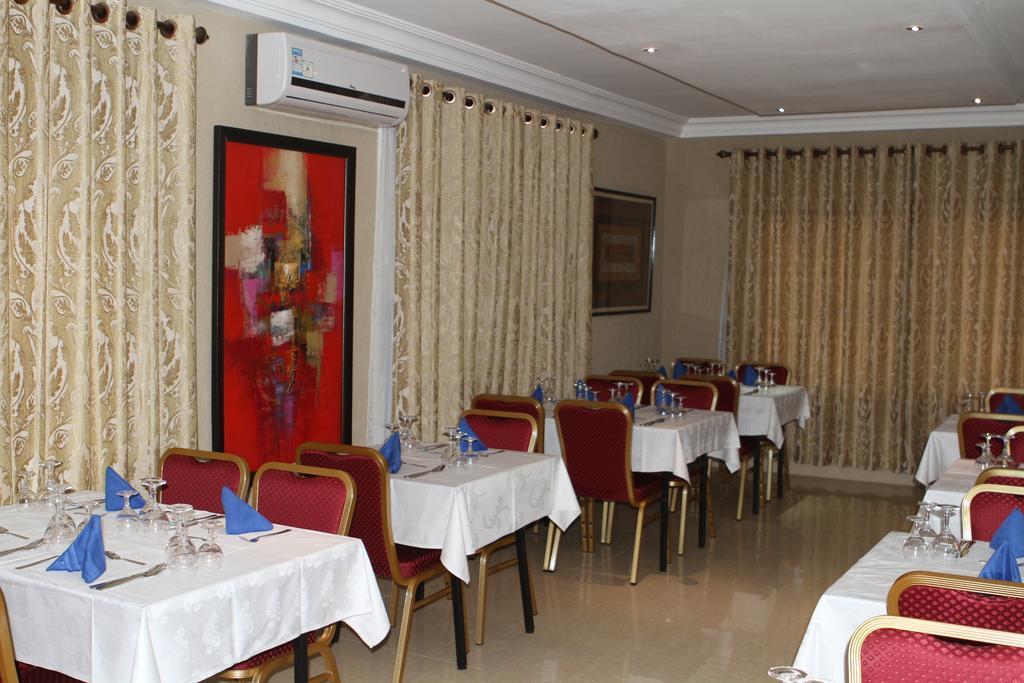 Hotel Residence Flamani Ломе Экстерьер фото