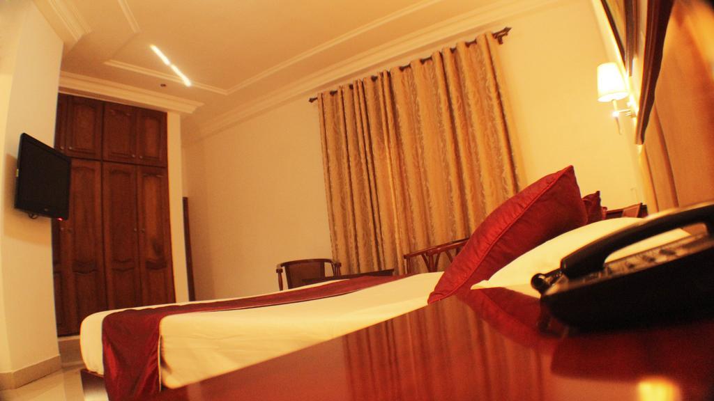 Hotel Residence Flamani Ломе Экстерьер фото