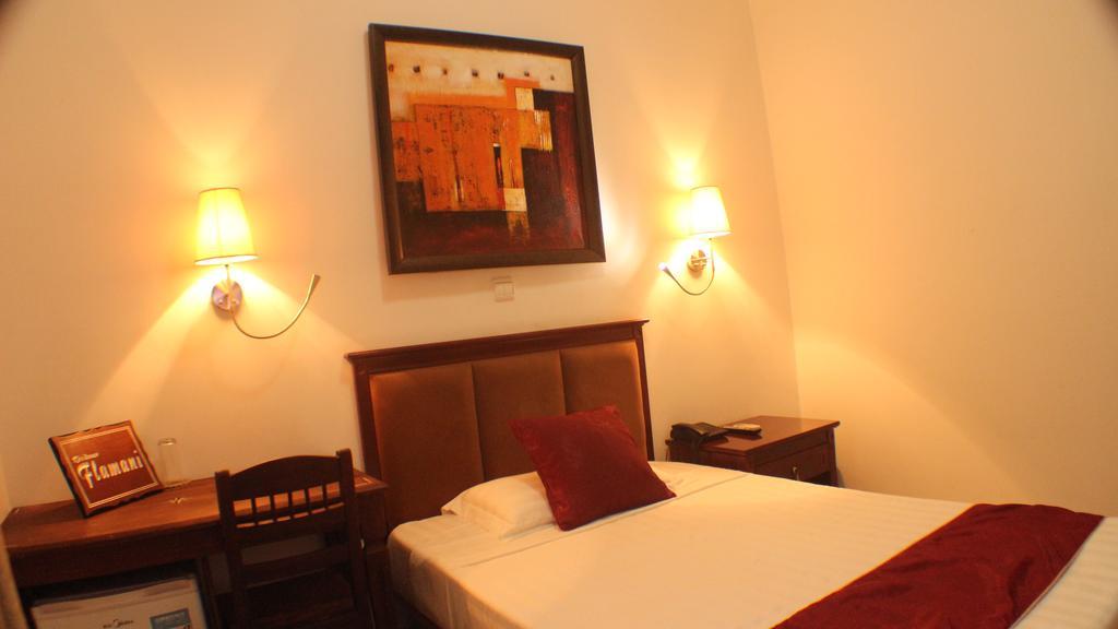 Hotel Residence Flamani Ломе Экстерьер фото