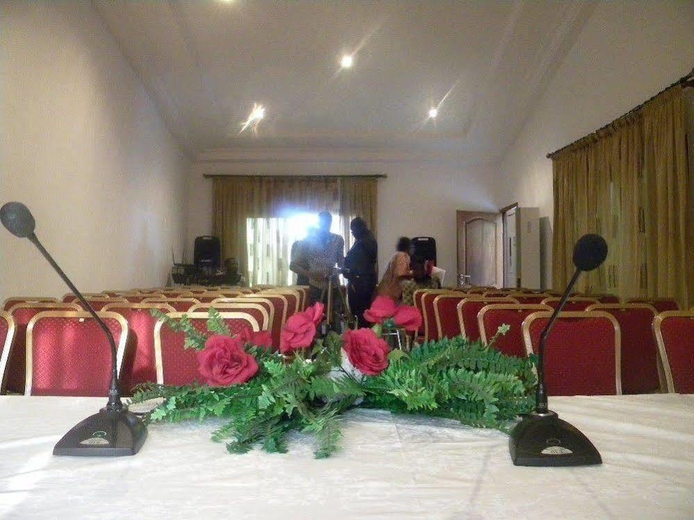 Hotel Residence Flamani Ломе Экстерьер фото